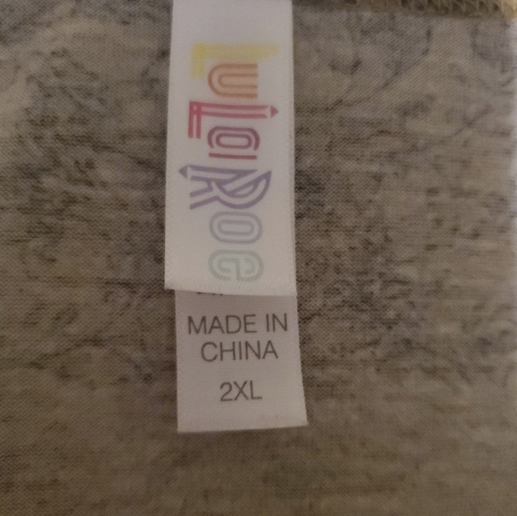 Lularoe classic T size 2x olive color with navy blue floral print - Picture 3 of 3